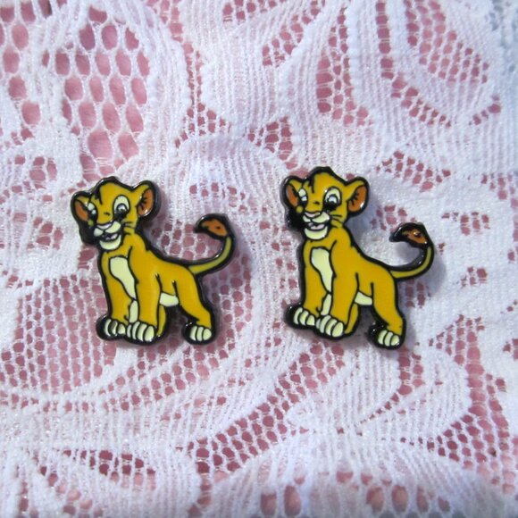 Simba Earrings Lion~Hypoallergenic - Picture 3 of 3